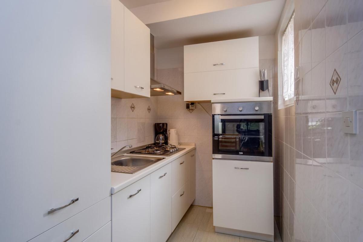 Apartmani Nadalina Lussingrande Esterno foto