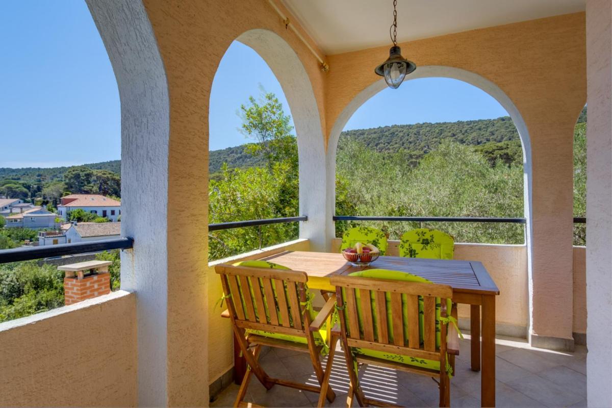 Apartmani Nadalina Lussingrande Esterno foto