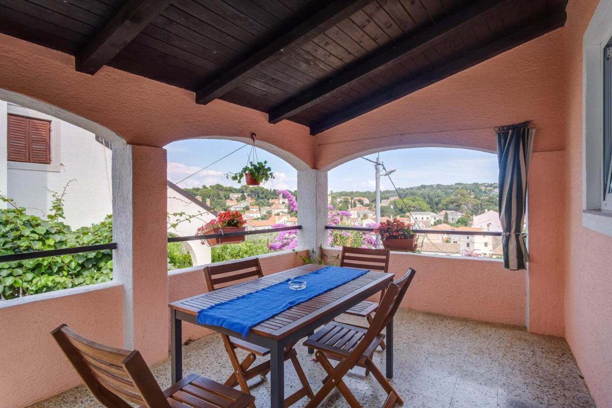 Apartmani Nadalina Lussingrande Esterno foto