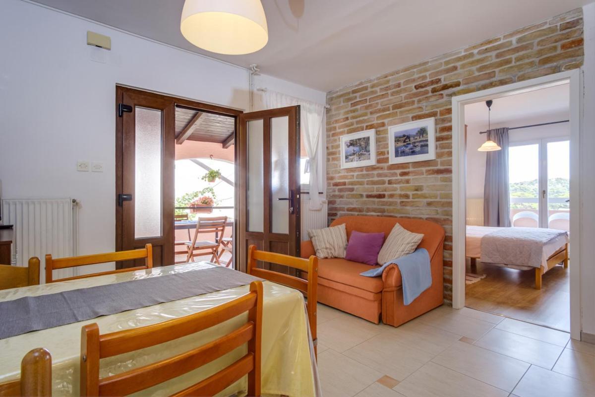 Apartmani Nadalina Lussingrande Esterno foto
