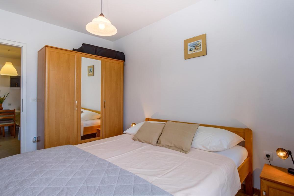 Apartmani Nadalina Lussingrande Esterno foto