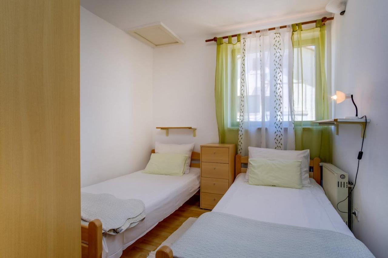 Apartmani Nadalina Lussingrande Esterno foto