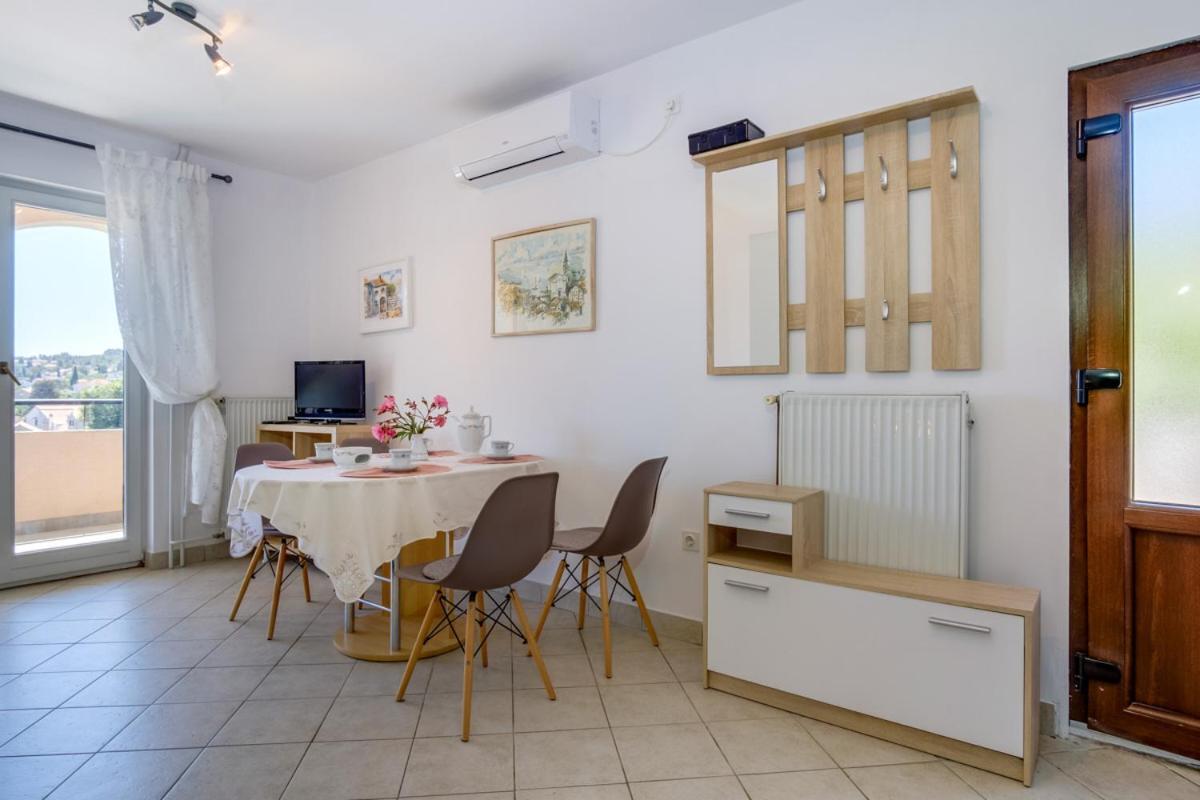 Apartmani Nadalina Lussingrande Esterno foto