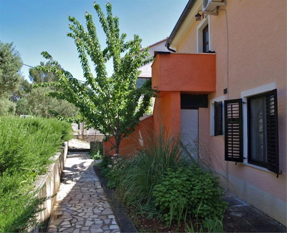 Apartmani Nadalina Lussingrande Esterno foto