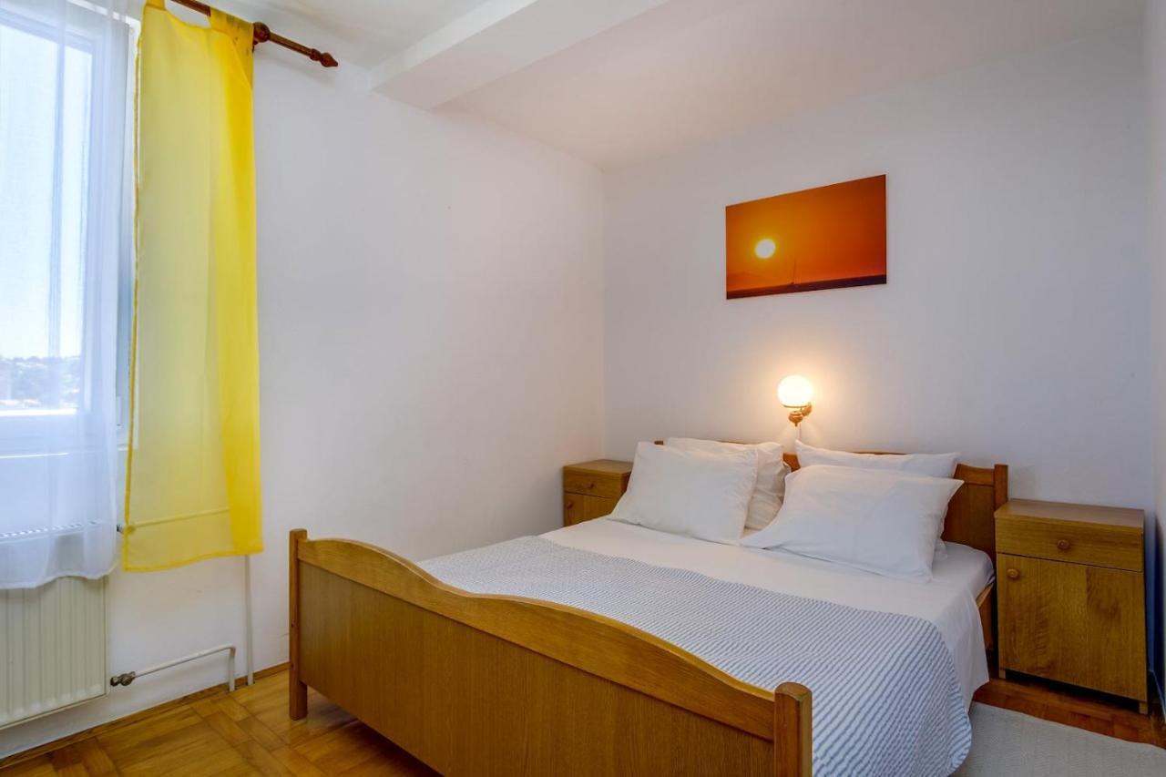 Apartmani Nadalina Lussingrande Esterno foto