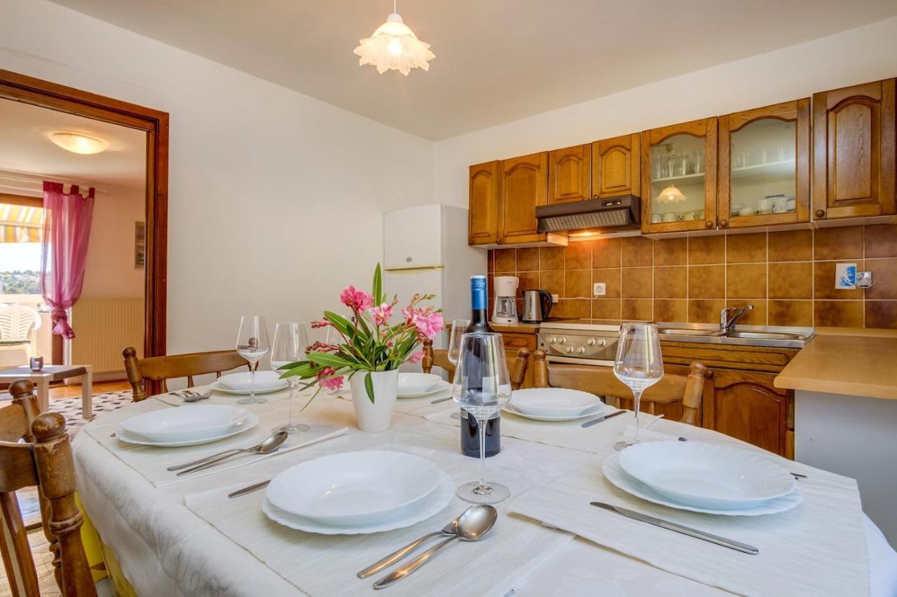 Apartmani Nadalina Lussingrande Esterno foto