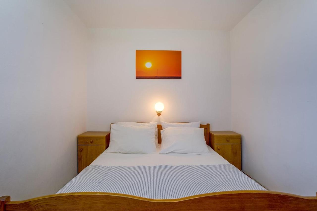 Apartmani Nadalina Lussingrande Esterno foto