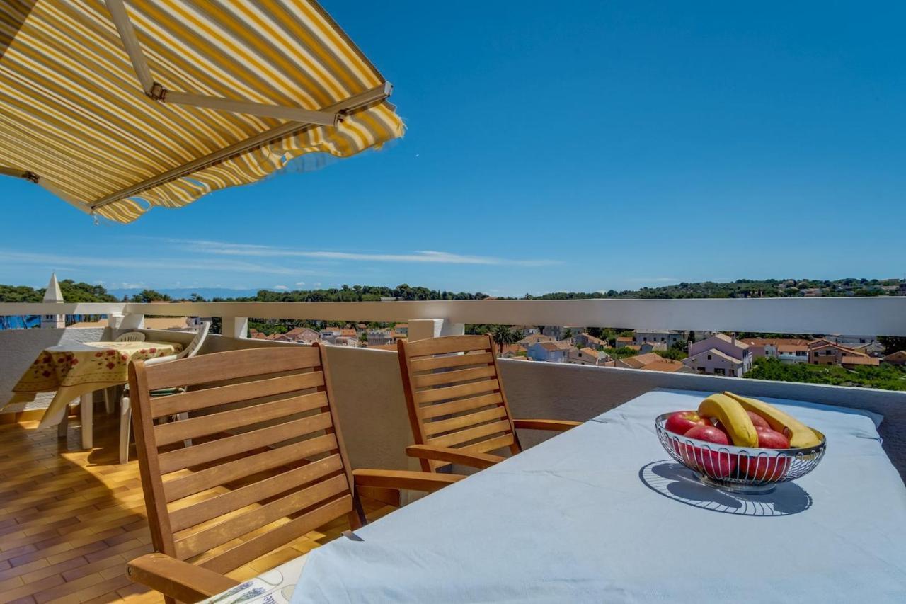 Apartmani Nadalina Lussingrande Esterno foto