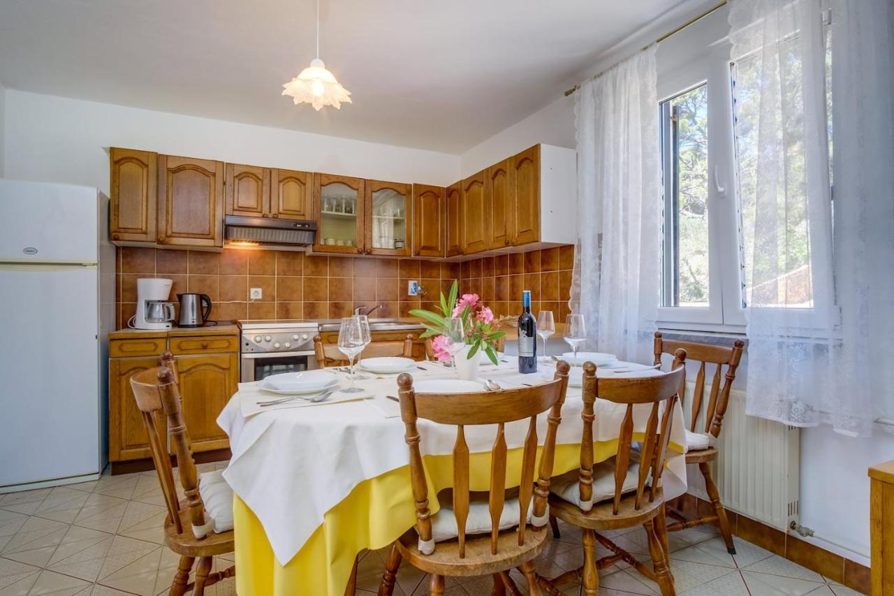 Apartmani Nadalina Lussingrande Esterno foto
