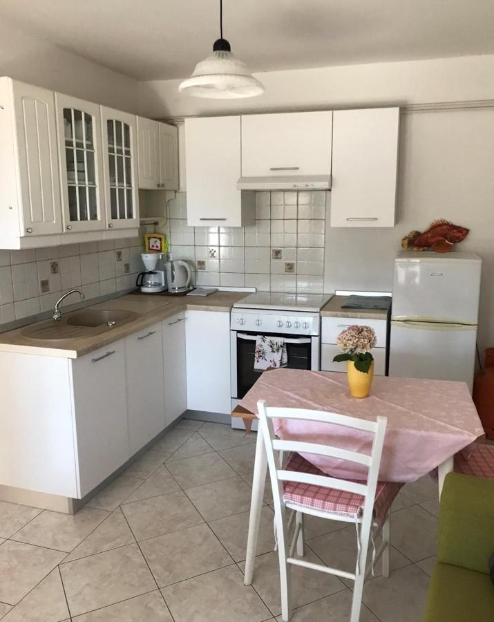 Apartmani Nadalina Lussingrande Esterno foto